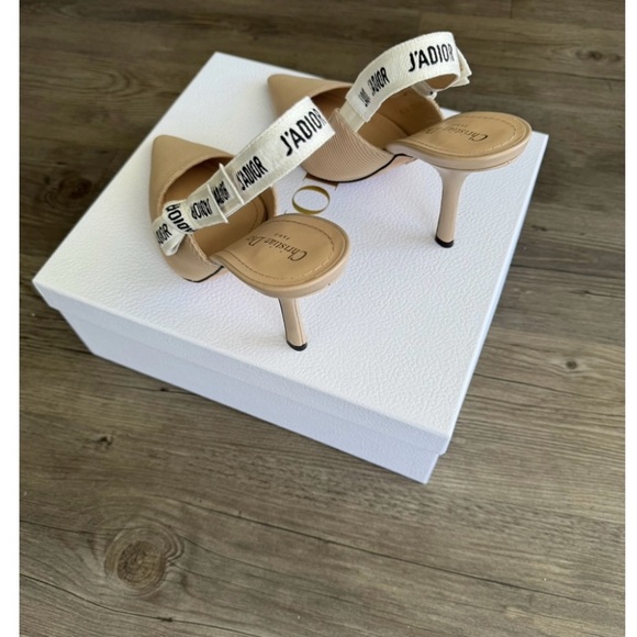 CHRISTIAN DIOR - Picture 3 of 7